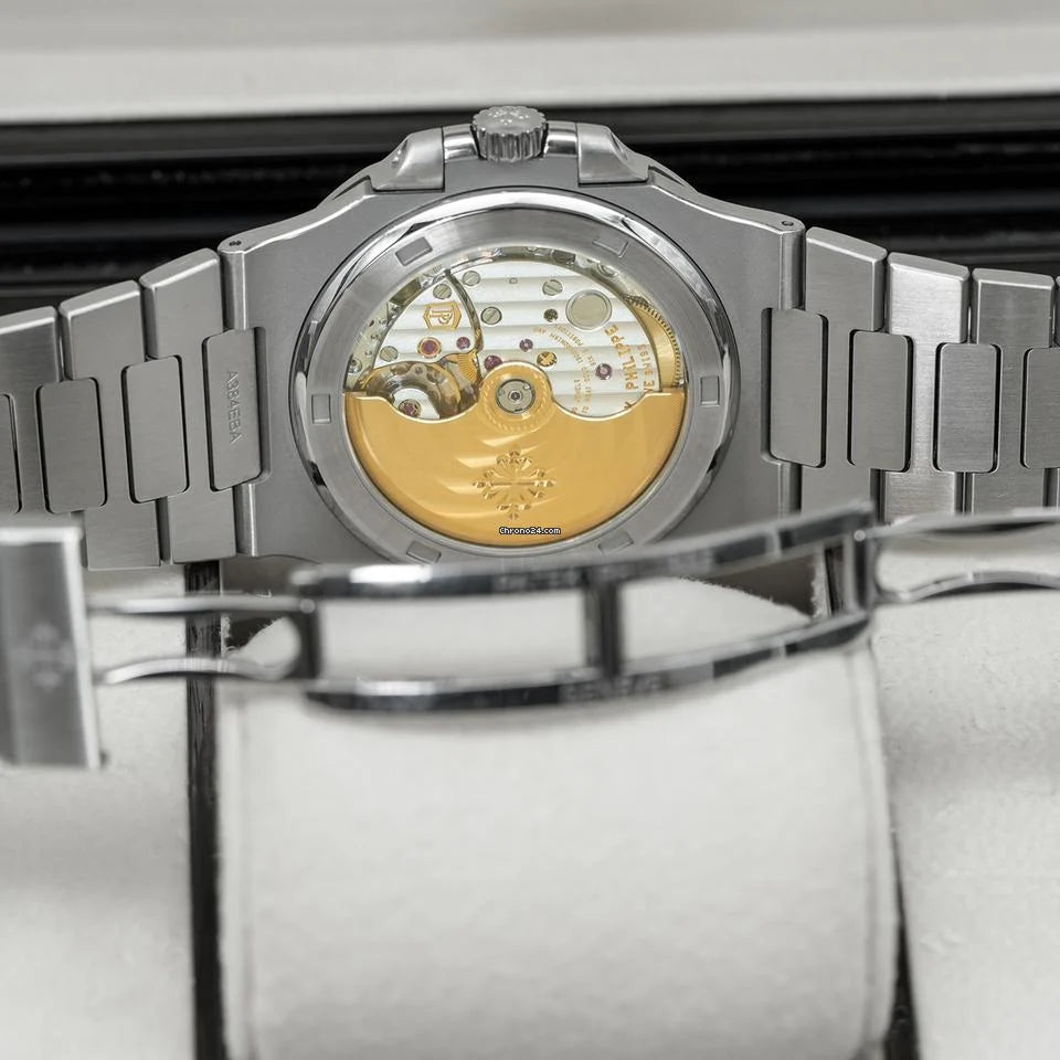 PP - Nautilus Silver White